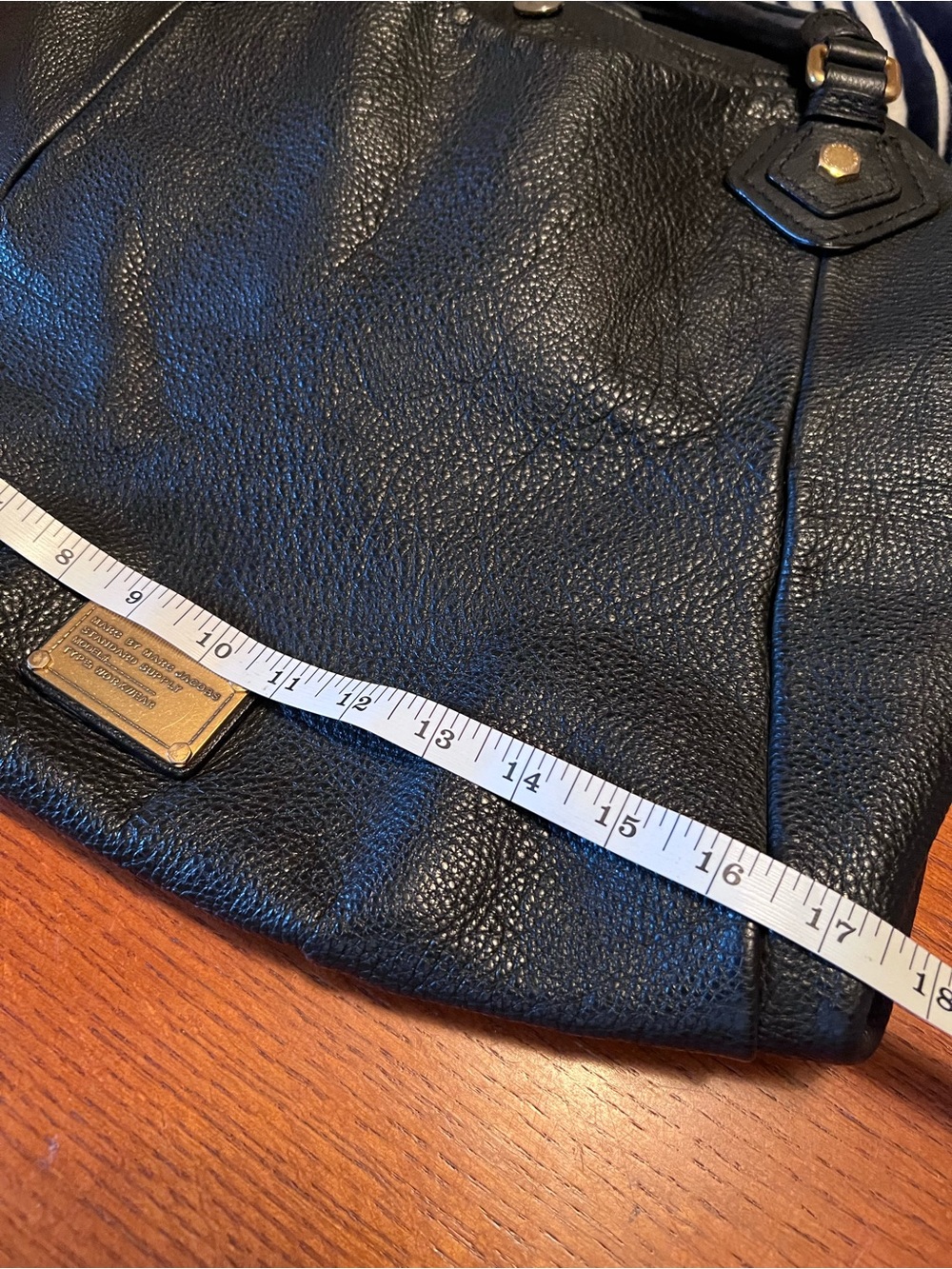 Marc Jacobs Large Shoulder Bag with Gold Hardware - Picture 8 of 11